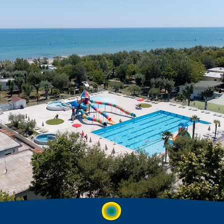 Club Del Sole Stork Family Collection Giulianova Exterior foto