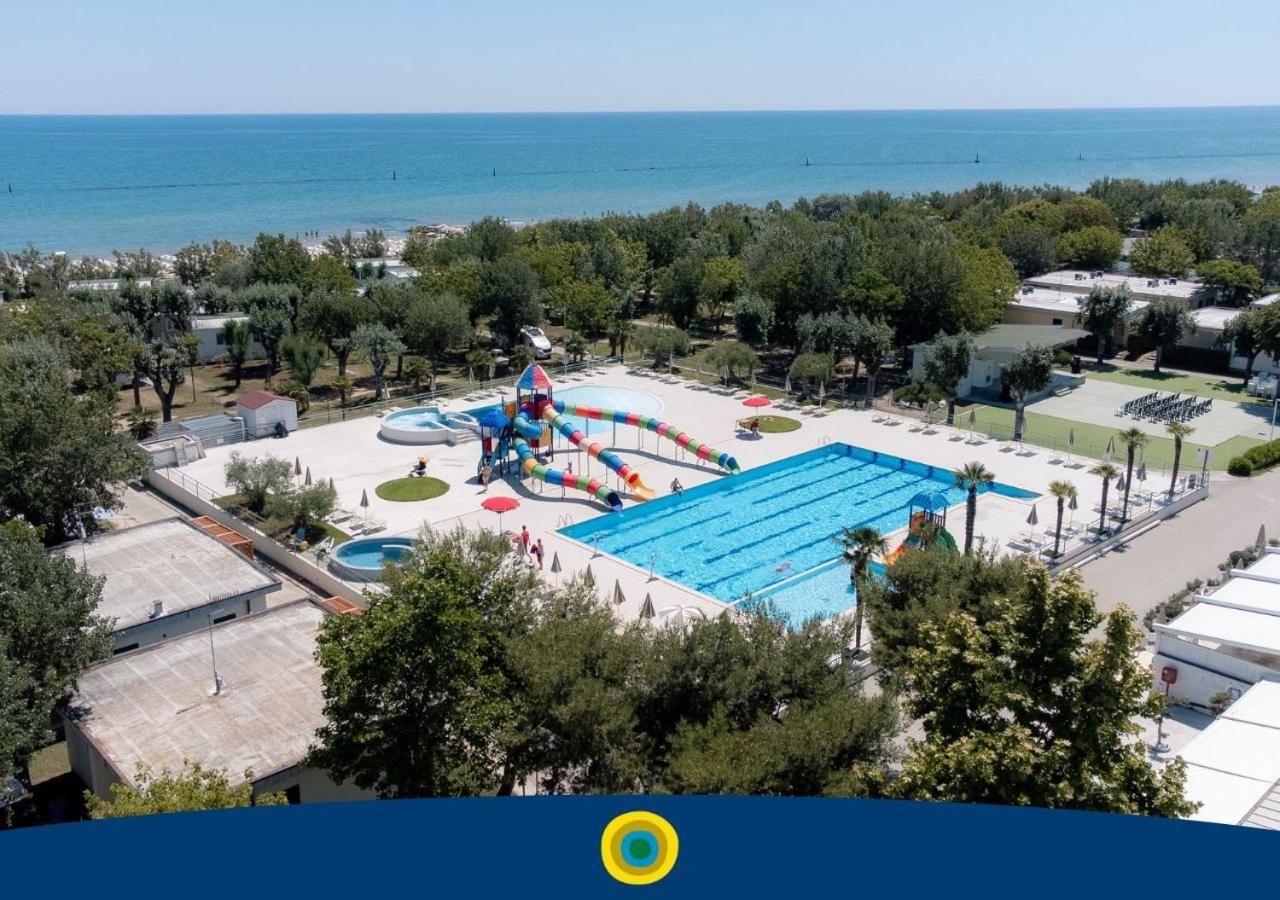 Club Del Sole Stork Family Collection Giulianova Exterior foto