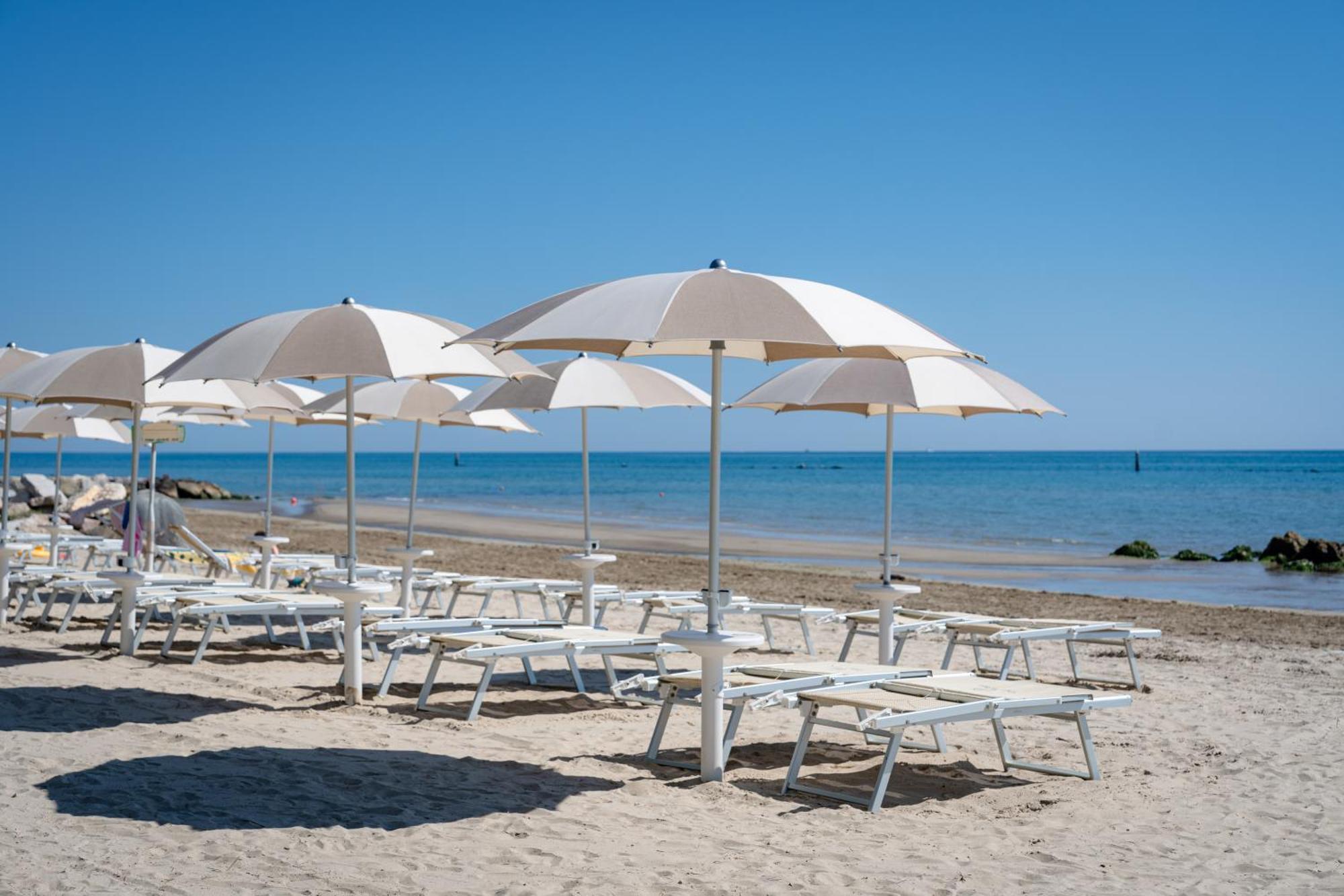 Club Del Sole Stork Family Collection Giulianova Exterior foto