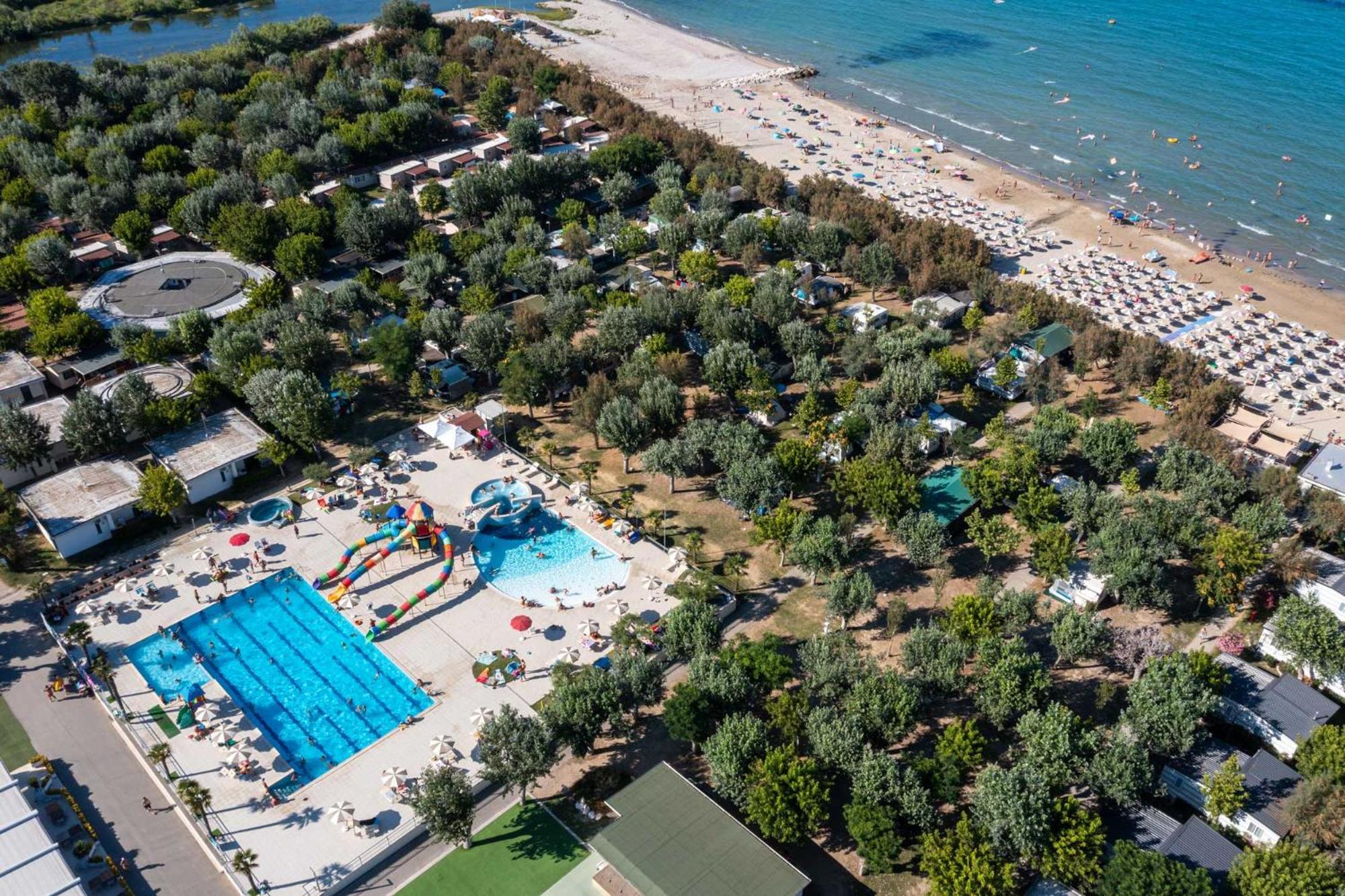 Club Del Sole Stork Family Collection Giulianova Exterior foto