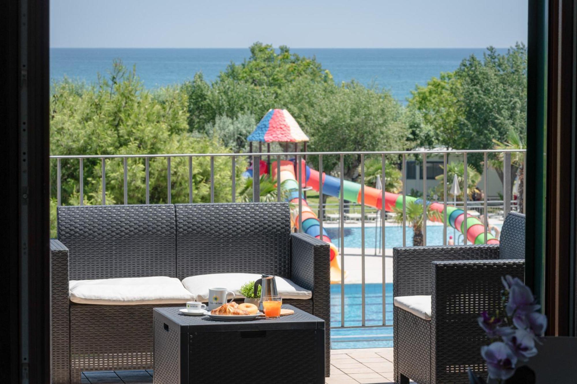 Club Del Sole Stork Family Collection Giulianova Exterior foto